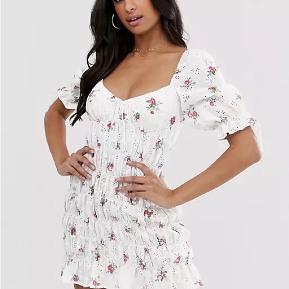 NWT For Love and Lemons Floral Tarte Eyelet Ruched Dress NWT Size M - Picture 9 of 9